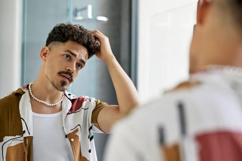 Mythen über Haarausfall - Wie Du mit vollen Haaren glänzen kannst