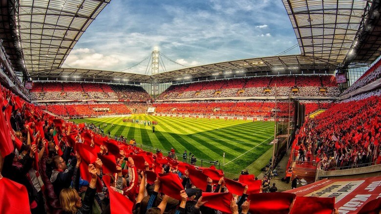 Eines der stimmungsvollsten Fußballstadien in Deutschalnd - Köln